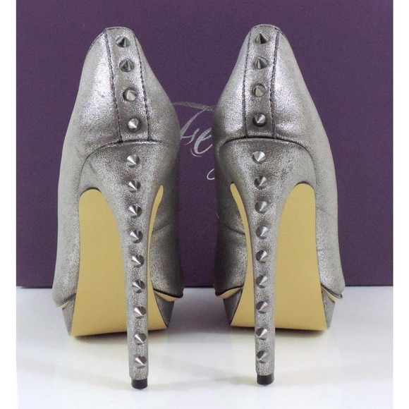 Fergie Nicki Studded Platform Heels Dress Pump Graphite Grey Size 7 - Picture 6 of 8